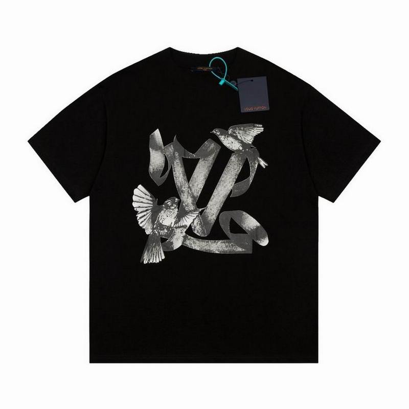 Louis Vuitton Men's T-shirts 179